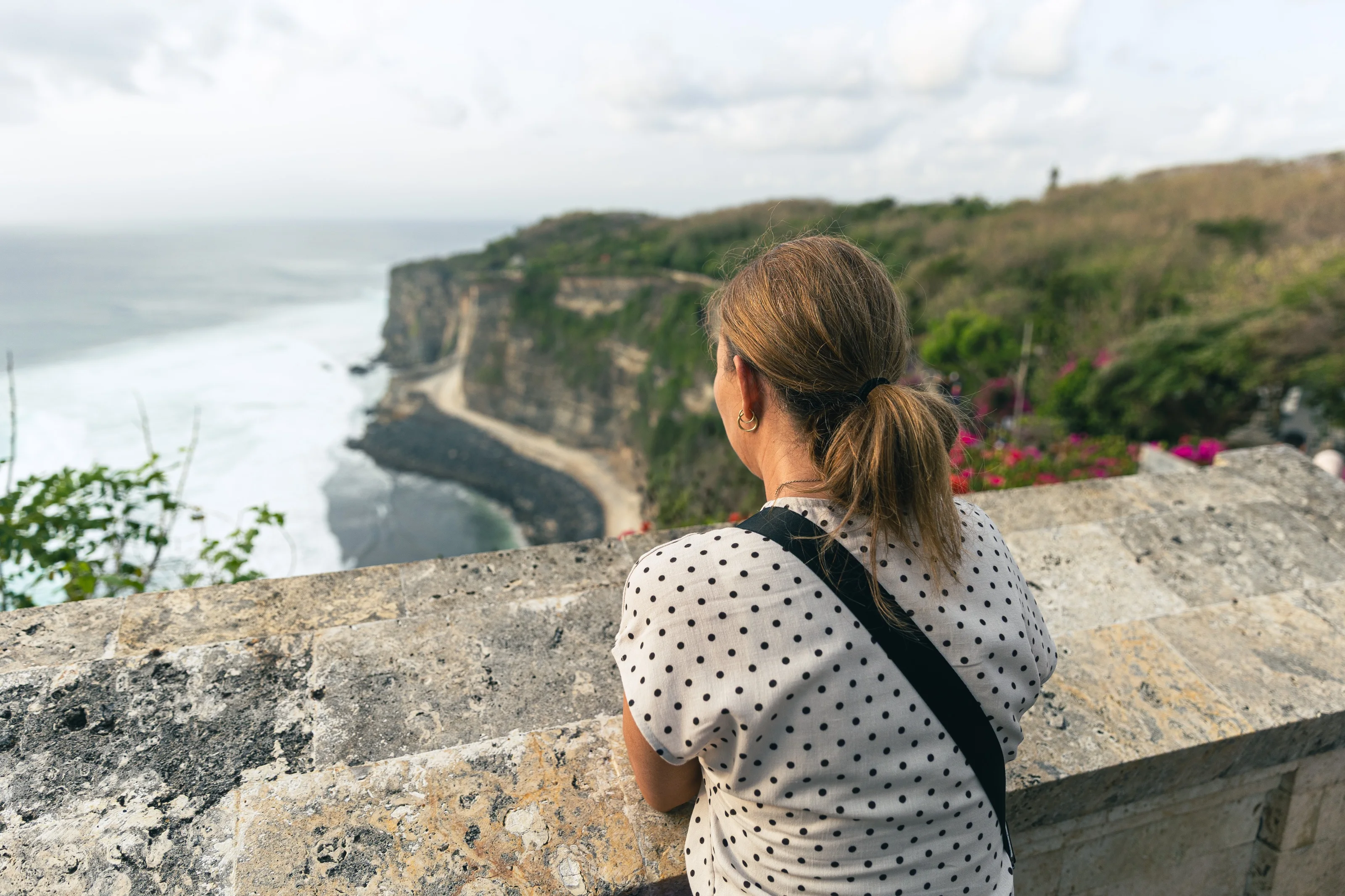 Uitzicht over de zee vanaf Uluwatu Tempel