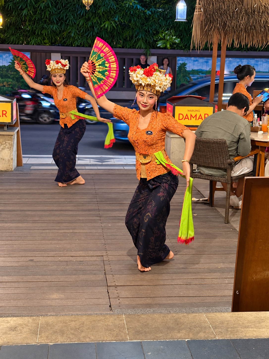 Dansvoorstelling in Warung Damar